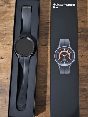 Samsung Galaxy Watch 5 Pro like new smartwatch with titanium case