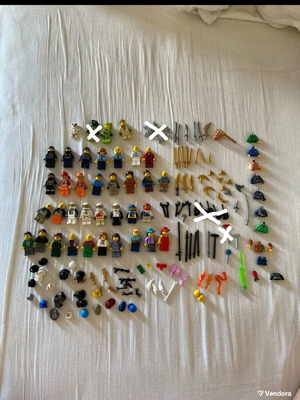 Lego figures and weapons used