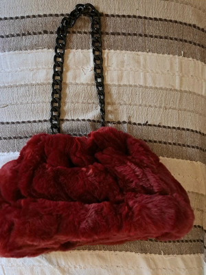 Al Kriska fur drawstring handbag red with black iron chain new