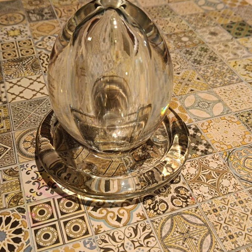 Glass decorative item like new, heavy