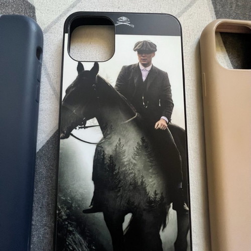 iPhone 11 Pro Max cases like new, pack of 4 with ring holder gift