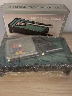 Vintage mini pool table new, 1990s