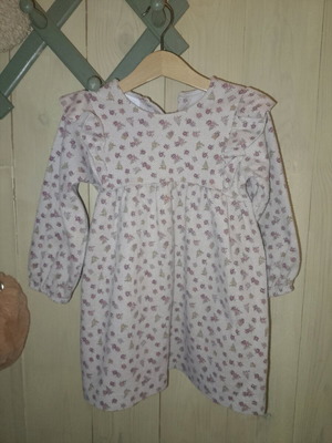 Zara dress No110 like new, 4/5 years, beige
