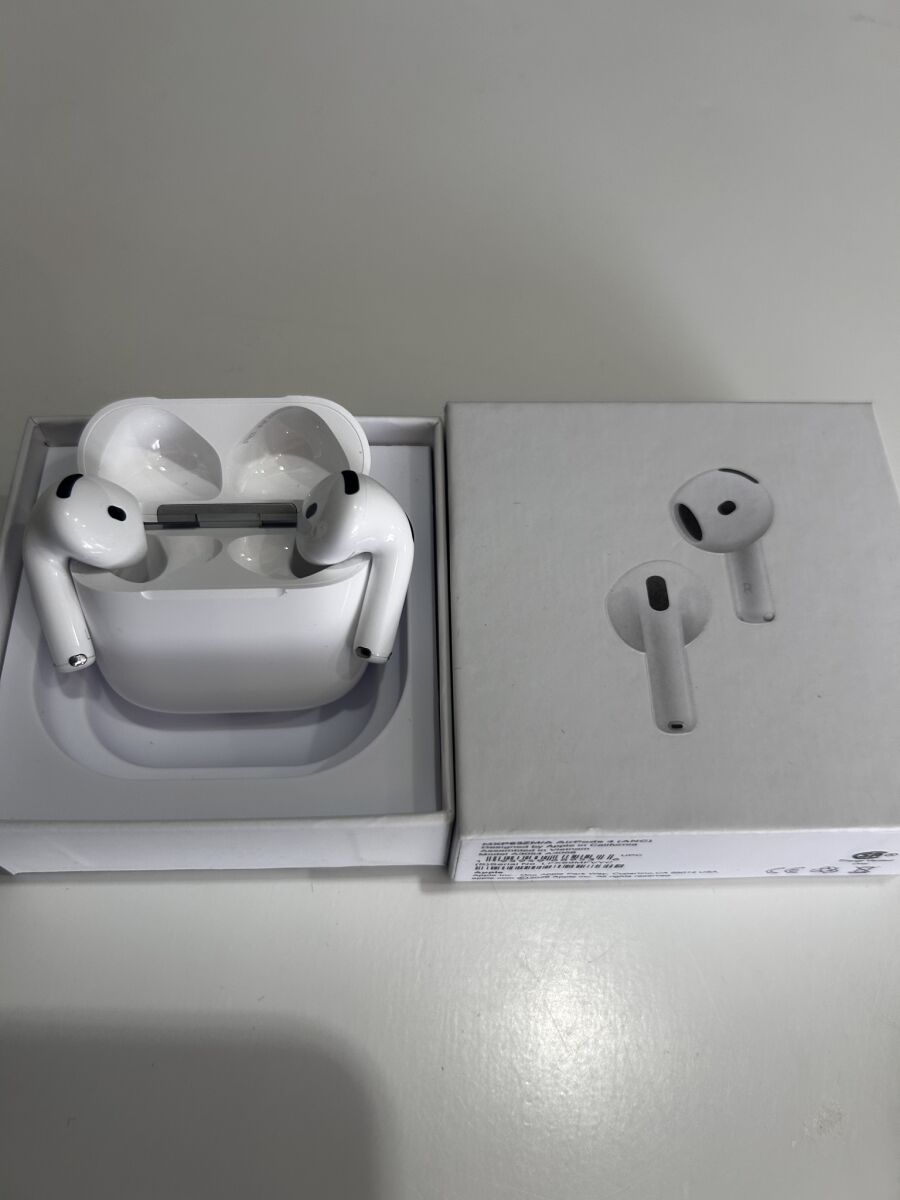 Apple AirPods 4 authentic like new with… - € 80,00 - Vendora.cy