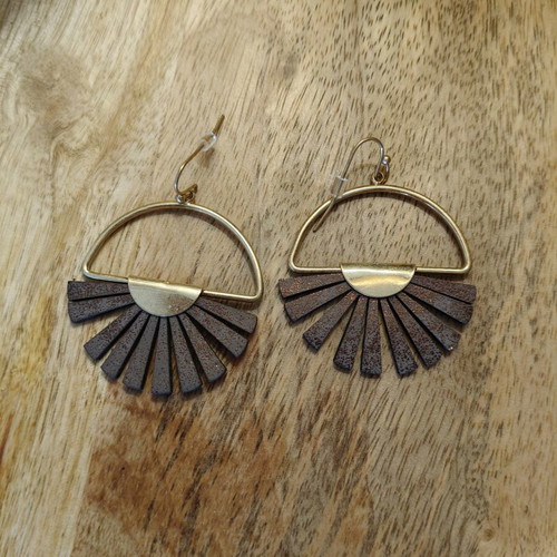Earrings metal and suede, new, brown and gold color