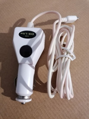 Car charger for Nintendo DS Lite