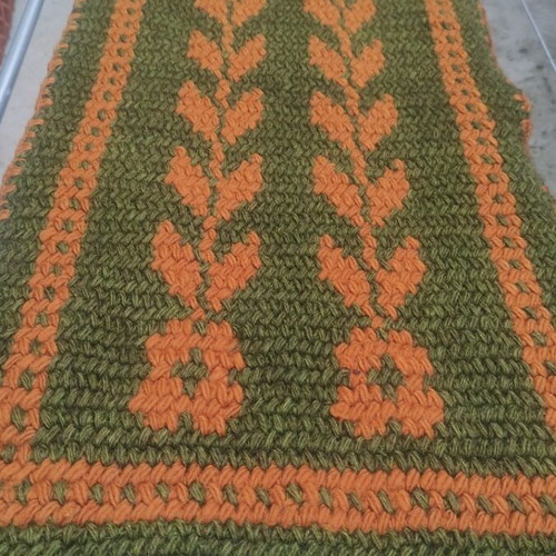 Knitted wool rug like new