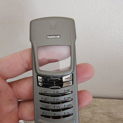 Nokia 8910 used front cover