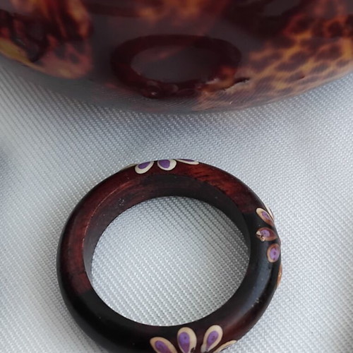 Handmade ethnic accessories like new, natural materials
