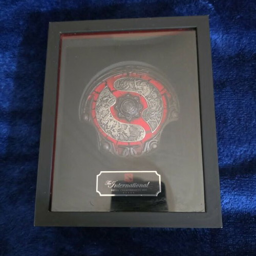 Dota 2 The International 2022 Collector’s Aegis of Champions like new