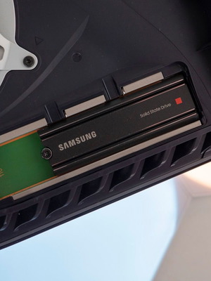 Samsung 980 PRO W/ Heatsink SSD 2TB M.2 PCI Express 4.0 used, PS5 compatible