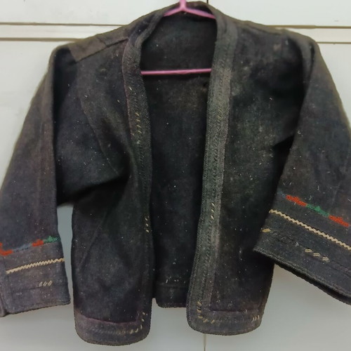 Traditional woolen coat collectible used, vintage