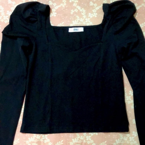 Only black cotton long-sleeve top like new with stylish neckline