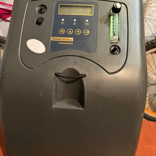 Mobiak Irene 5-liter oxygen concentrator like new