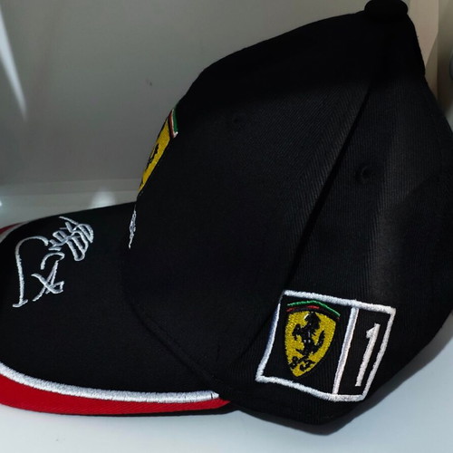 Ferrari Scuderia F1 Cap Michael Schumacher Signature Edition like new