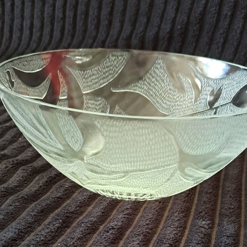 Glass fruit bowl like new