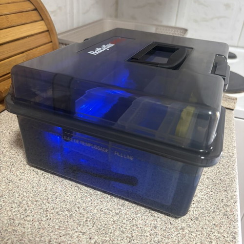 Babyliss disinfection container for barber and hairdressing tools