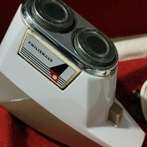 Philishave Vintage Electric Razor used with original case