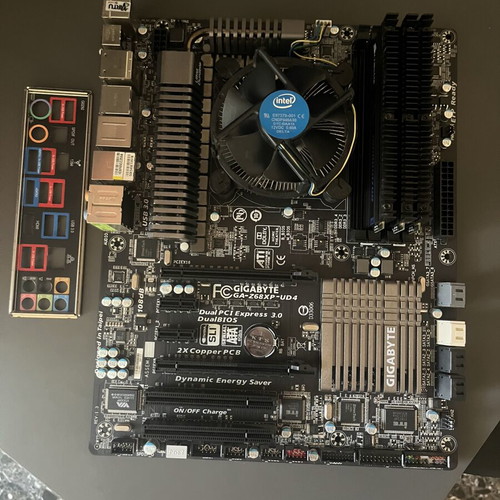 Gigabyte Z68XP-UD4 μητρική με i7-2700K και 12GB RAM σαν καινούργιο