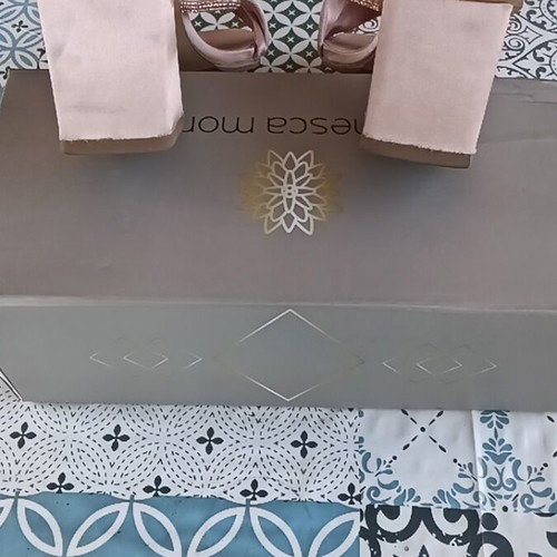 Voi & Noi satin sandals size 36, heel height 6cm, new