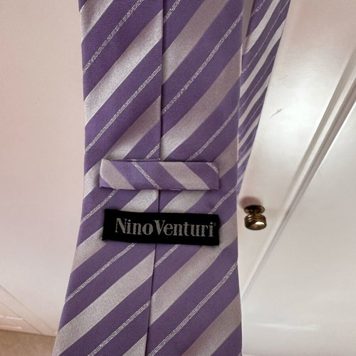 Men's tie like new, purple and silver