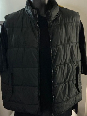 Black puffer vest reversible, used, size L