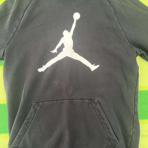 Jordan hoodie used, size small fits medium, black