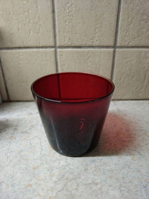 Red glass new, can also be used as a tealight holder