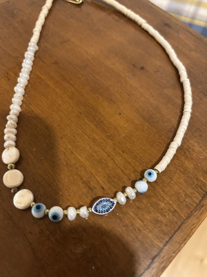 Necklace with white and blue beads