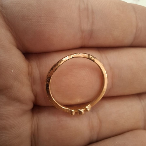 Minimal gold rings set of 6 used with designs