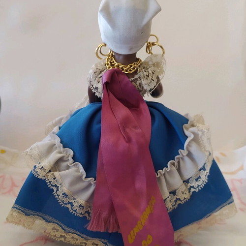 Vintage bone doll in very good condition