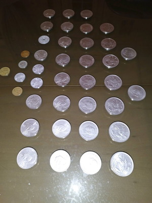Collectible junta coins like new in excellent condition
