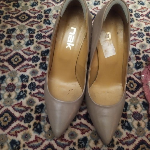Nak gray pumps size 36 like new, 7cm heel