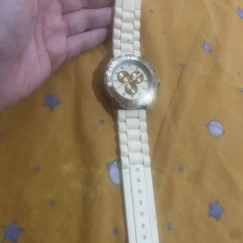 Women's watch like new, simple, gold color