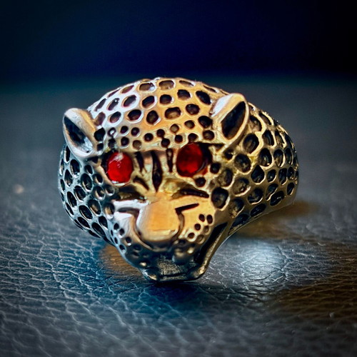 Red-Eyed Leopard Stainless Steel Ring US 9, M FORGE
