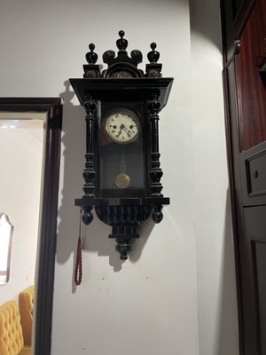 Wall clock like new