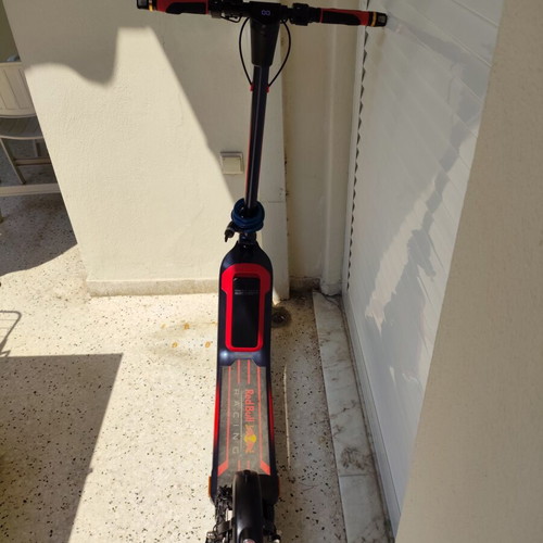 Electric Scooter Red Bull Take-Up like new, 500W, 40km range
