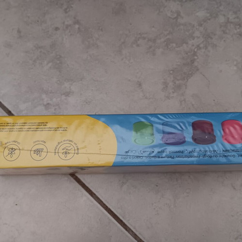 Finger paint in excellent condition