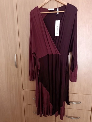 E-xclusive women's dress new, XL, burgundy plum two-tone wrap