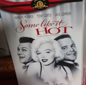 SOME LIKE IT HOT - MARILYN MONROE