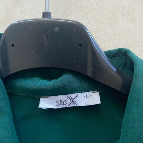Women's green shirt like new, size L