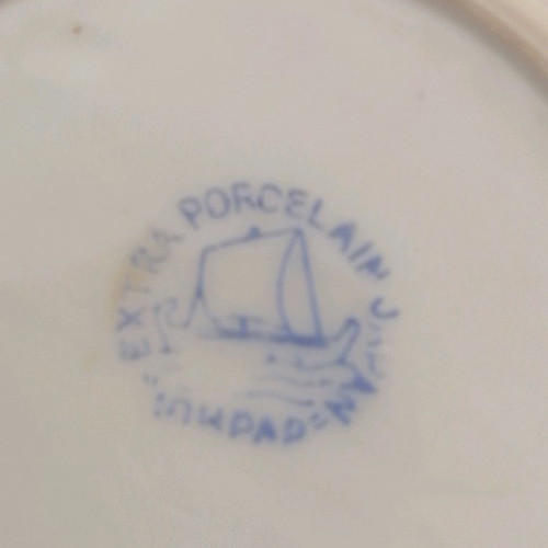 Porcelain saucer