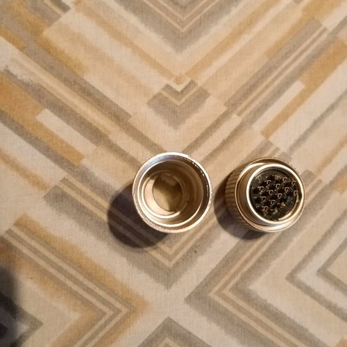 Circular connector 16 contacts M26 male plug like new