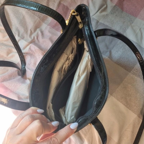 Elegant shoulder bag A To Z Greek like new, black