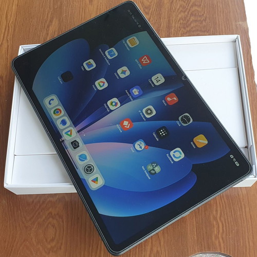 Xiaomi Redmi Pad 2 4G Tablet like new, 4GB RAM, 128GB storage