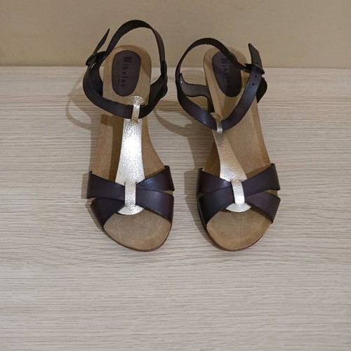 Nikolas leather sandals new, brown and gold, size 41