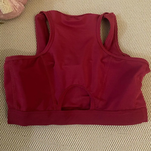 Fuchsia sports bra like new, size S/M