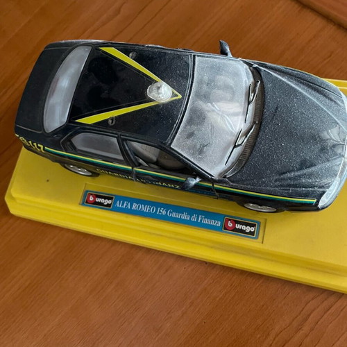 burago Alfa Romeo 156 finance guard 1:24