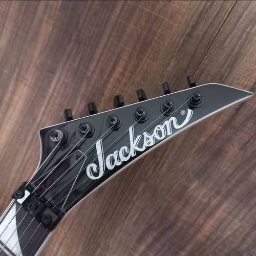 Jackson electric guitar like new, white, Floyd Rose tremolo