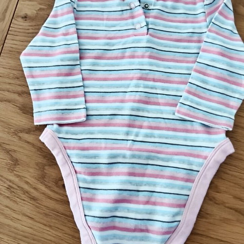 Baby bodysuits 6-9 months like new, 100% cotton summer spring